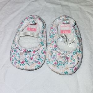 Carter's baby girl 0-3 shoes